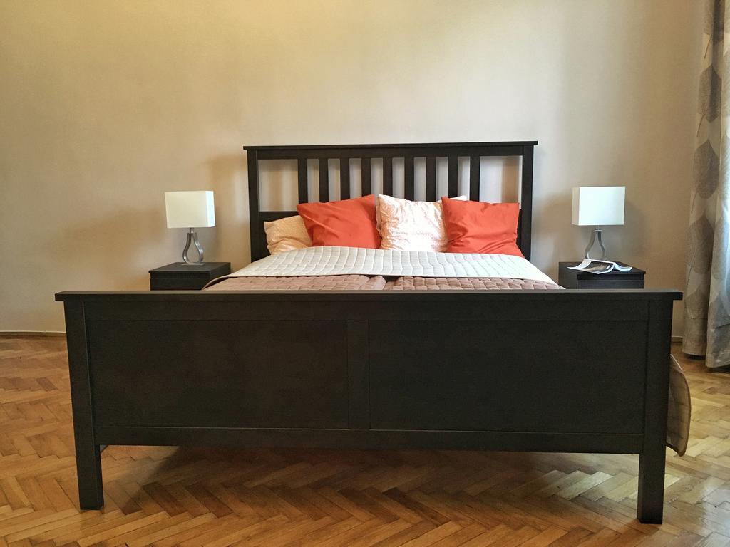 Diamonds Apartment With 2 Rooms Near Guzsdu Udvar Budapest Exterior photo